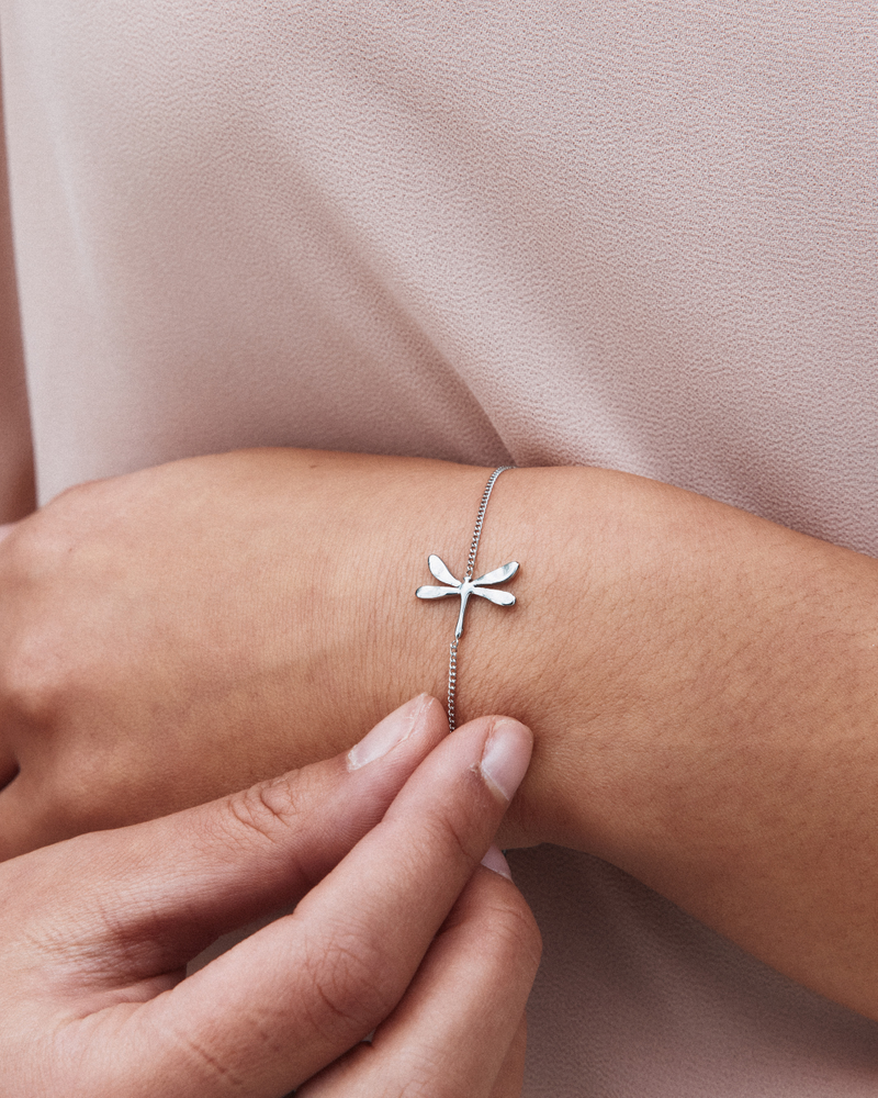 Dragonfly Bracelet Hopeiset rannekorut Hopea