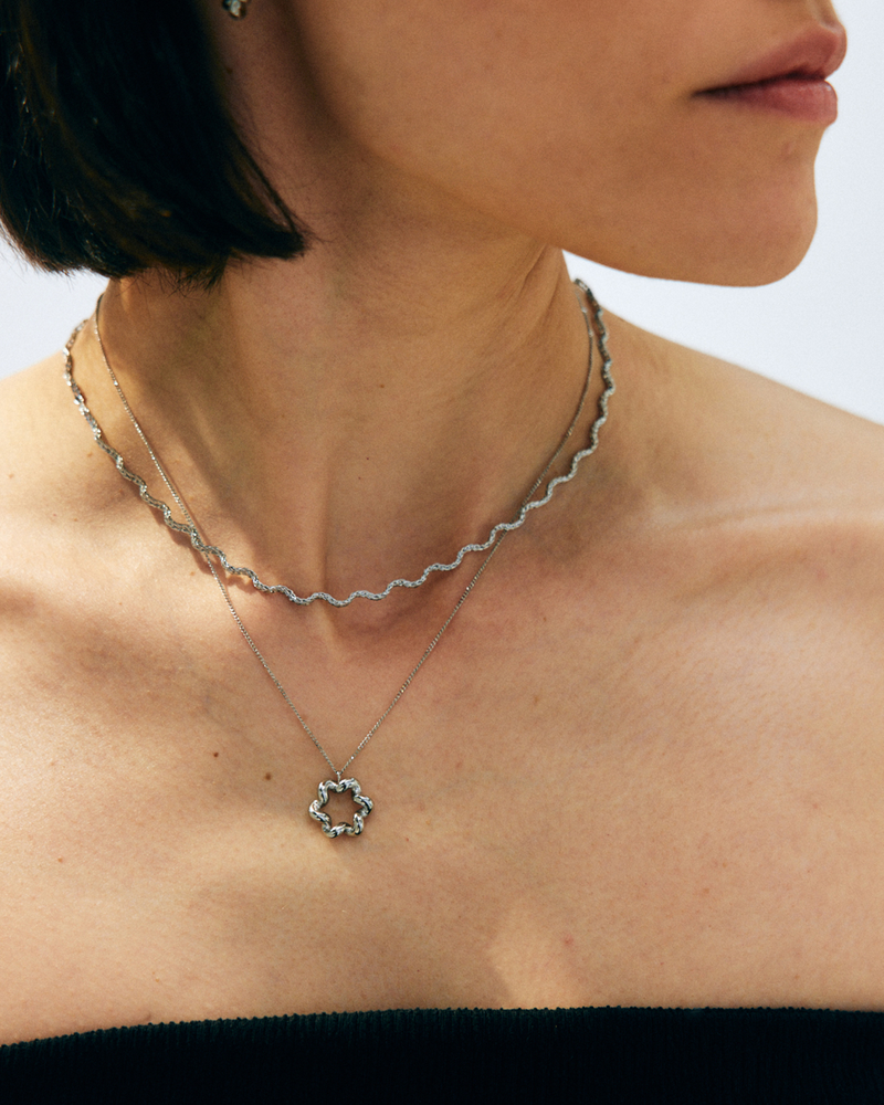 Spiral Necklace Hopeiset kaulakorut Hopea