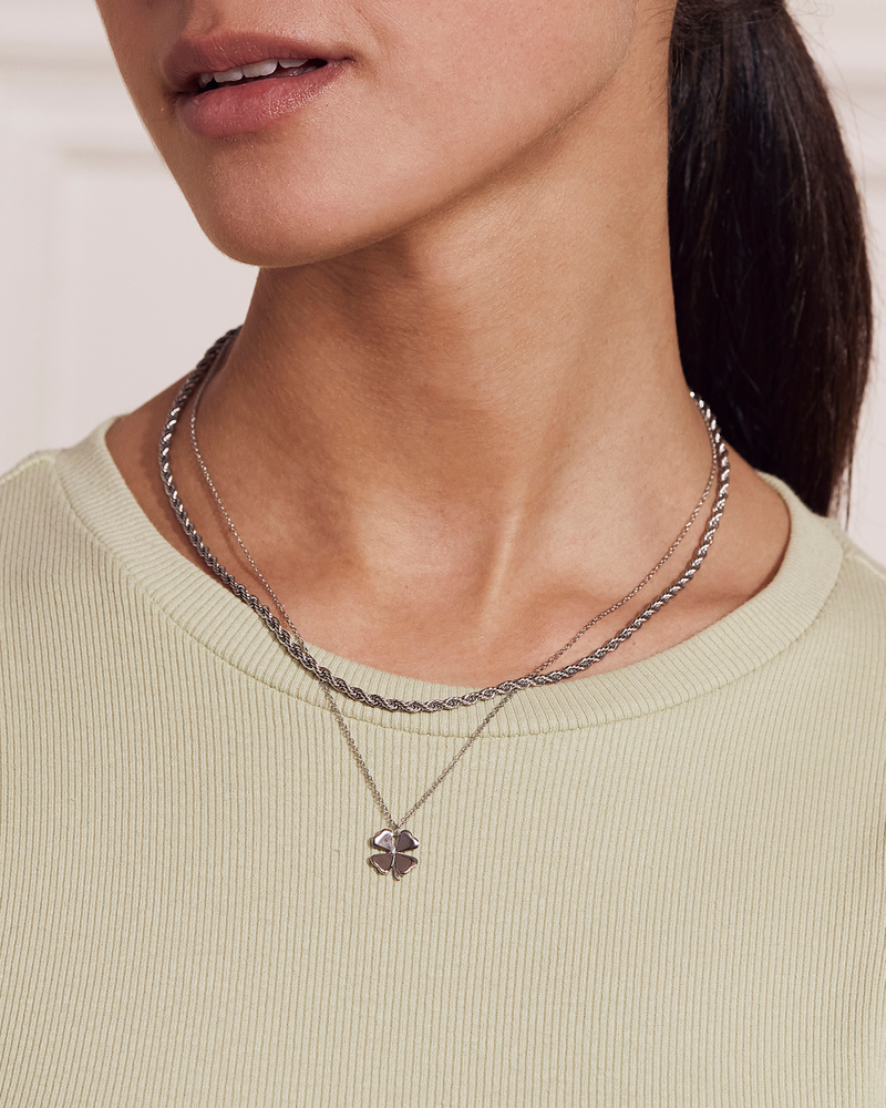 Lucky Necklace Hopeiset kaulakorut Hopea