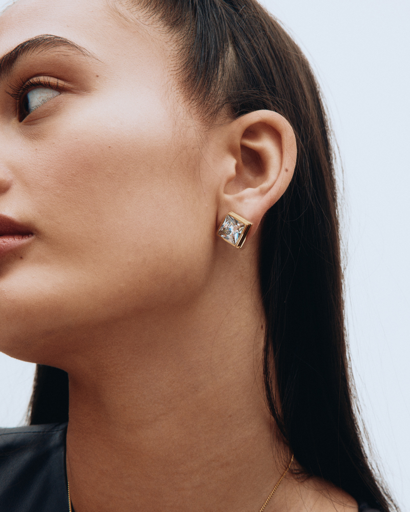 Pantheon Studs Studs Gold
