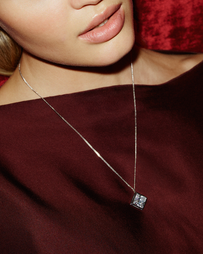 Pantheon Necklace Hopeiset kaulakorut Hopea