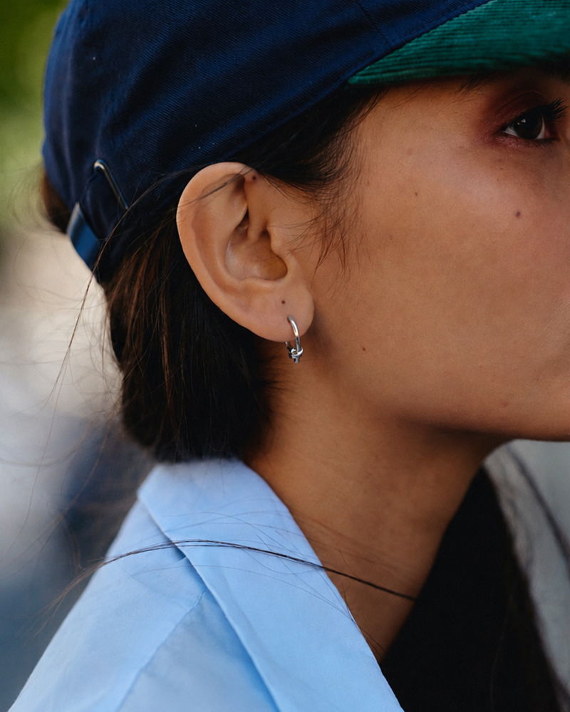 Novel Knot Hoops S Hoops Silver