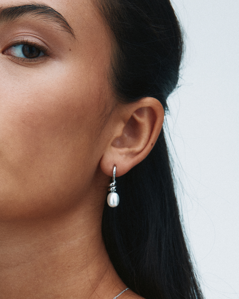 Swivel Earrings Pearl S Zilveren oorbellen Zilver